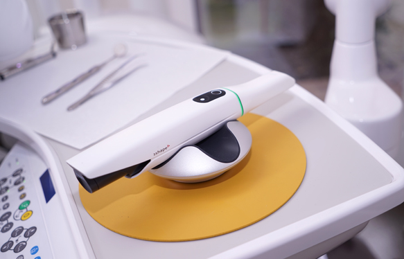 Der handliche 3D-Scanner in der Seitenansicht